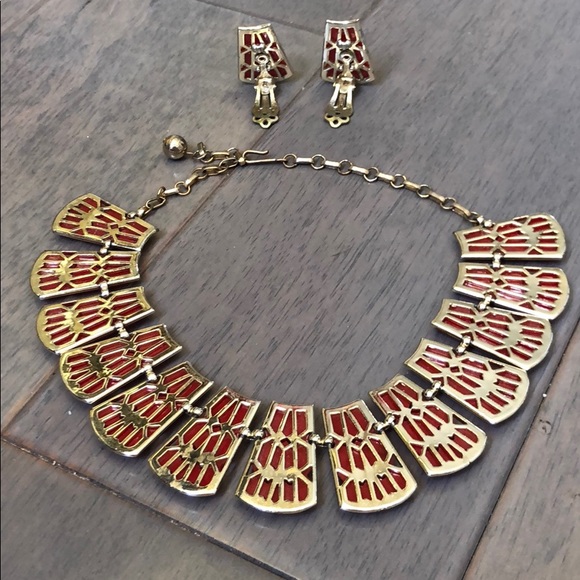Vintage red necklace & earrings. - Picture 2 of 5